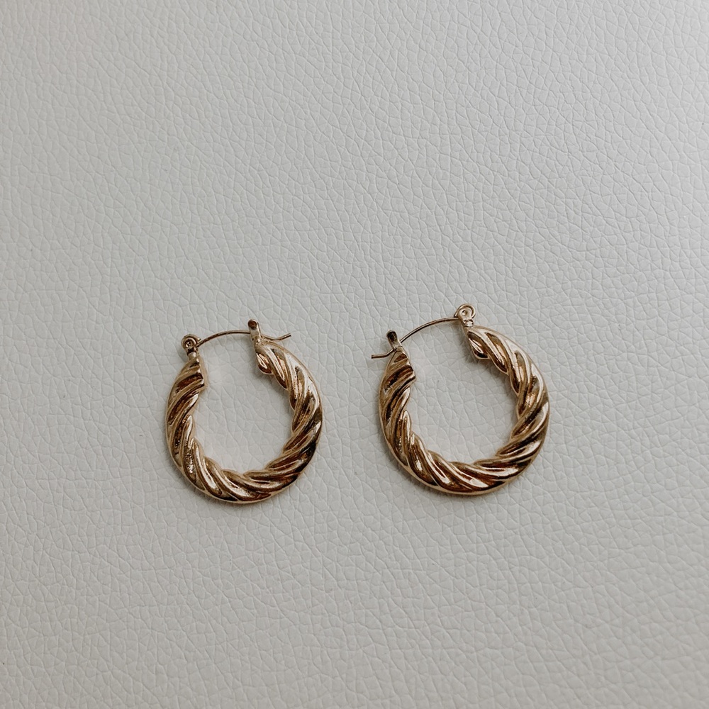 chunky chic gold earrings